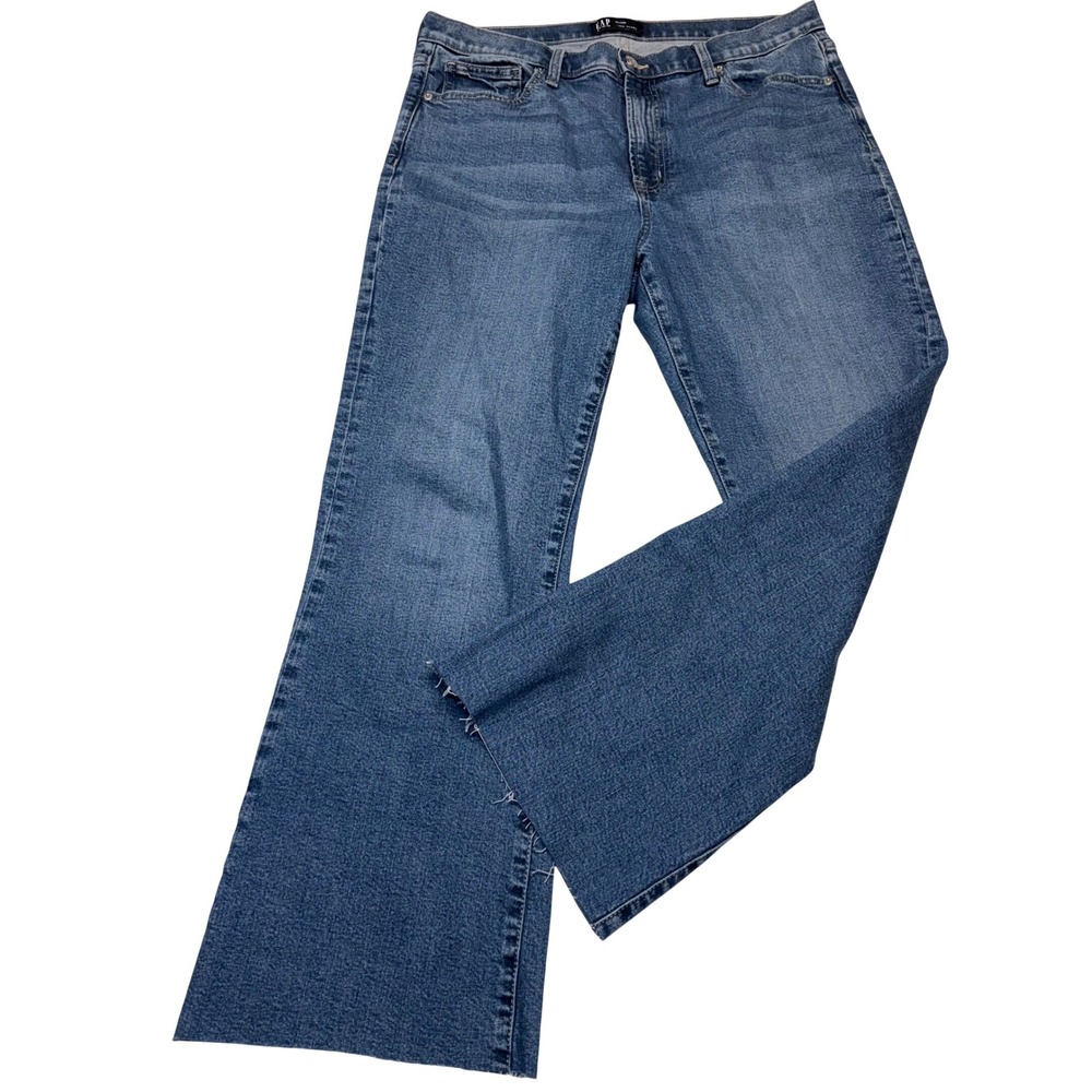 NWOT GAP 70s Flare Jeans Medium Wash Denim Women's Size 14/32R